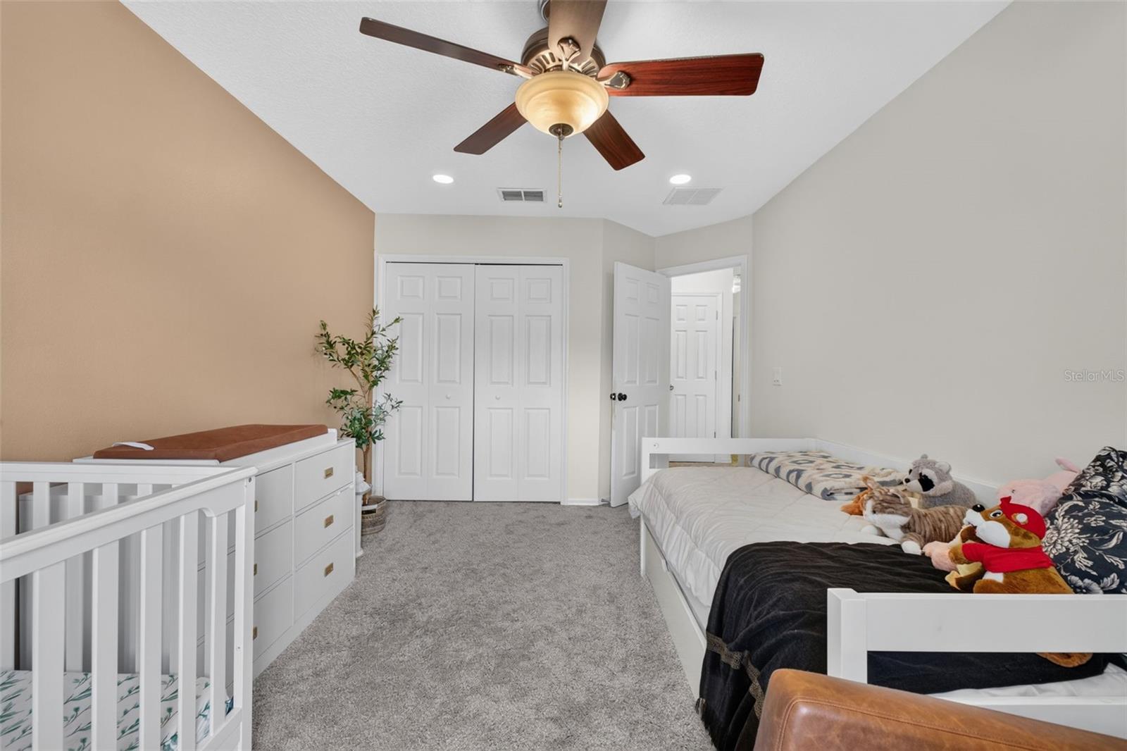 6086 Chapledale Dr Property Photo 35