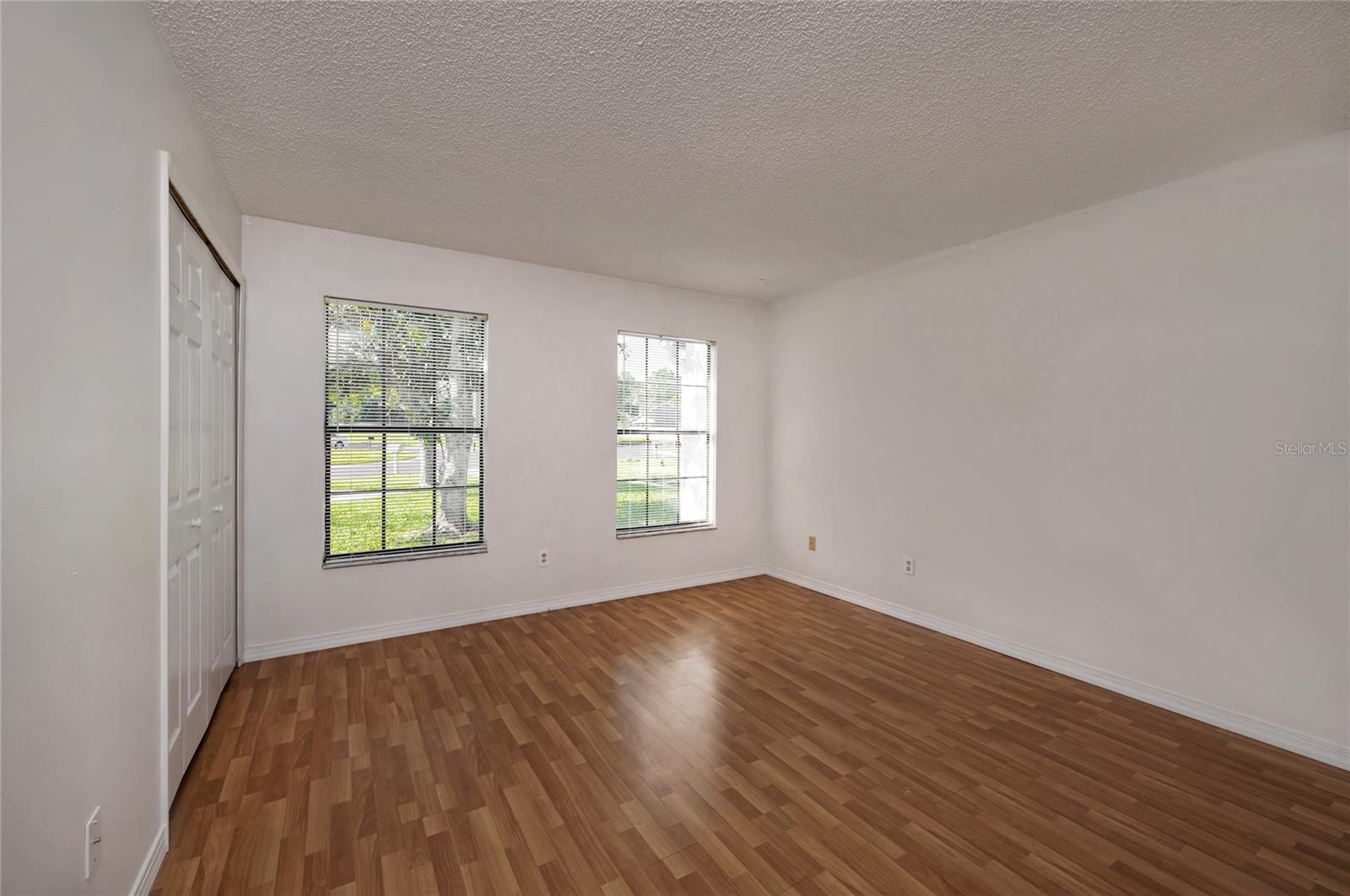 102 Candlewick Ct Property Photo 9