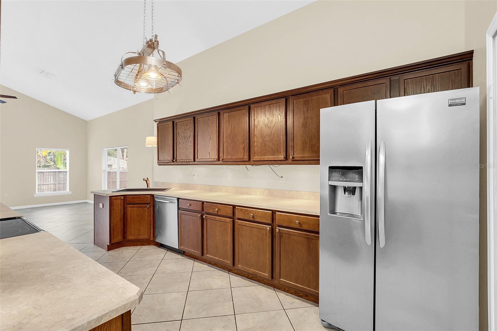 O6440508 Property Photo 14