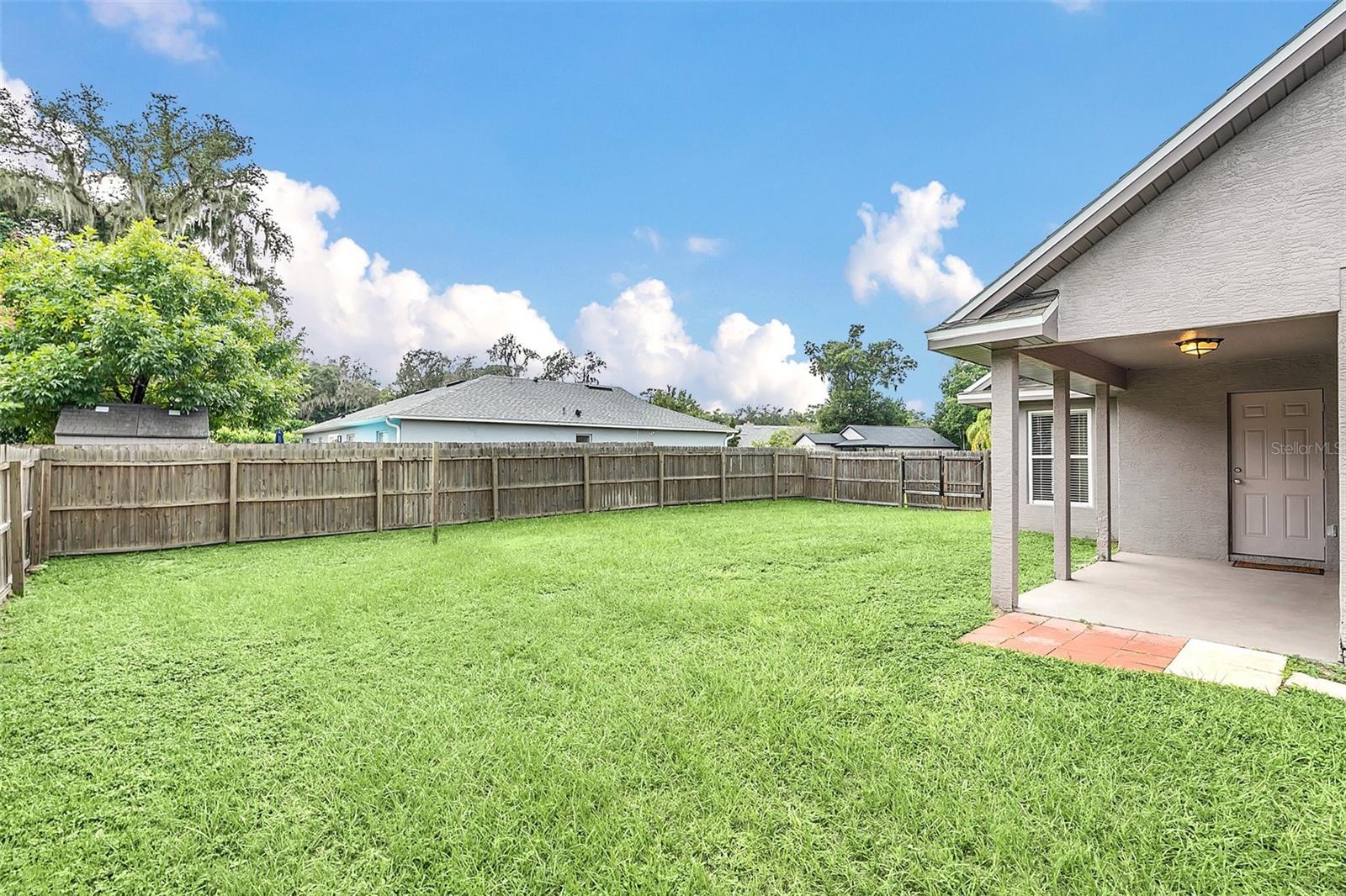 O6440508 Property Photo 30
