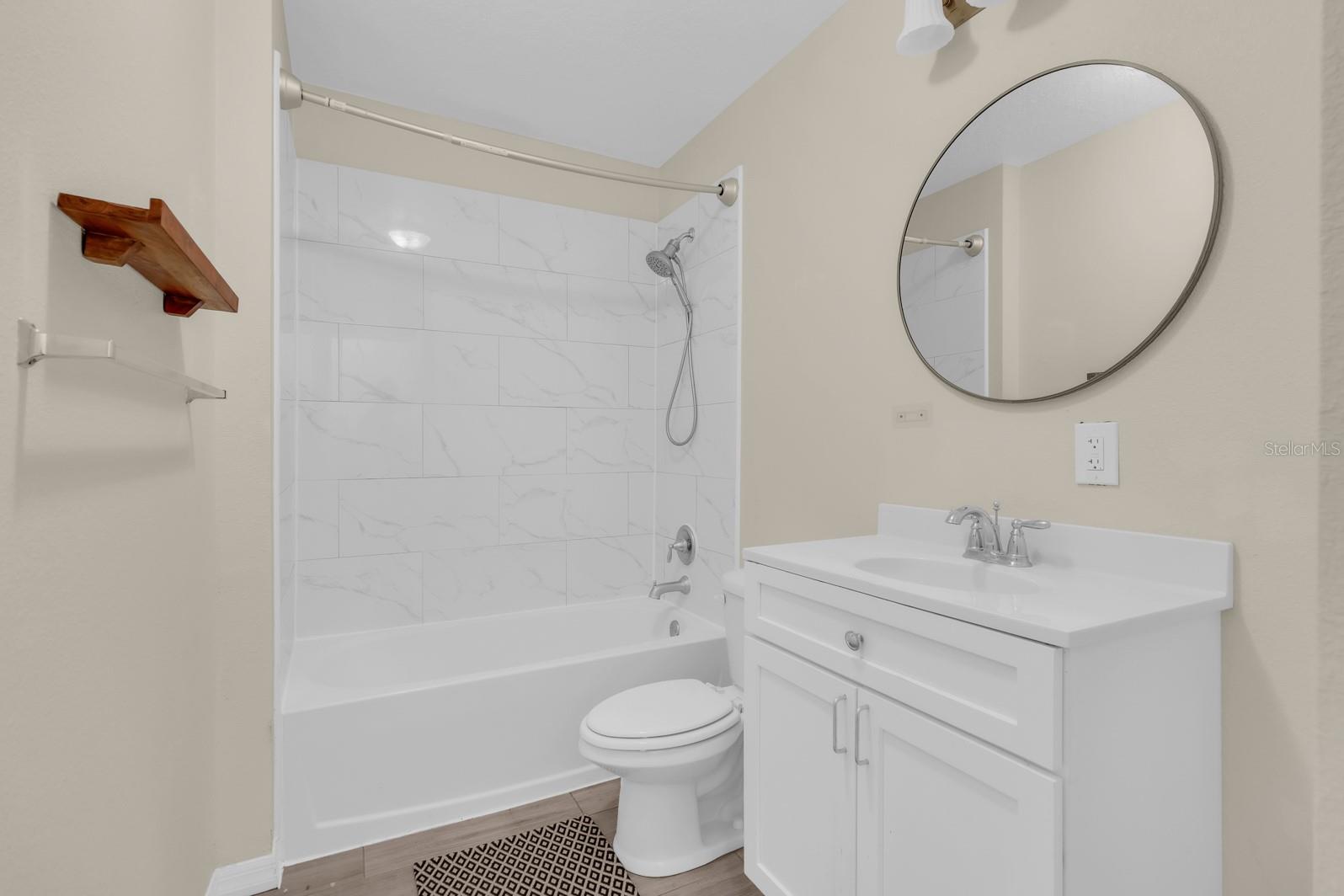 613 E 2nd St #203 Property Photo 15
