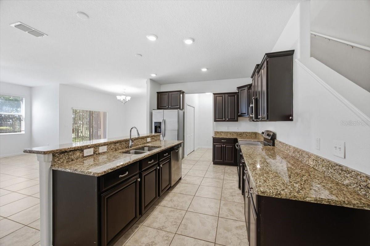 3606 Rodrick Cir Property Photo 5
