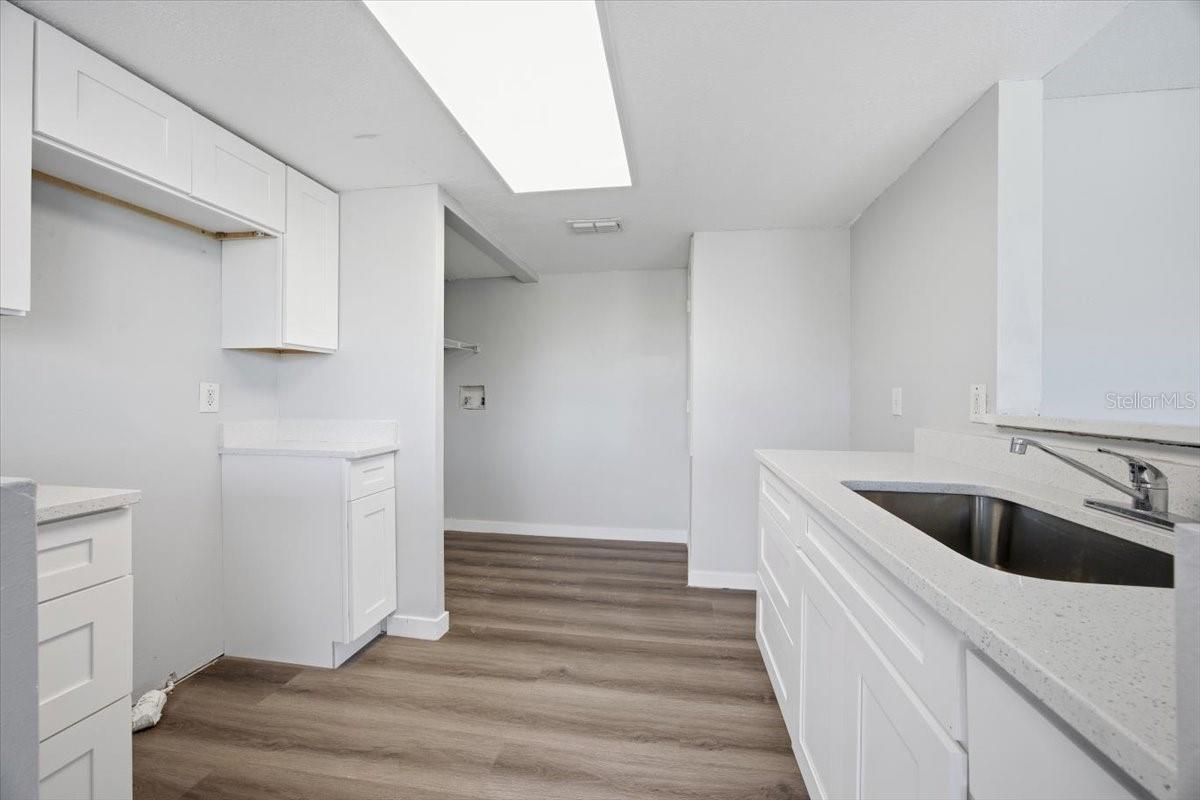 713 Washington Palm Loop #main Property Photo 9