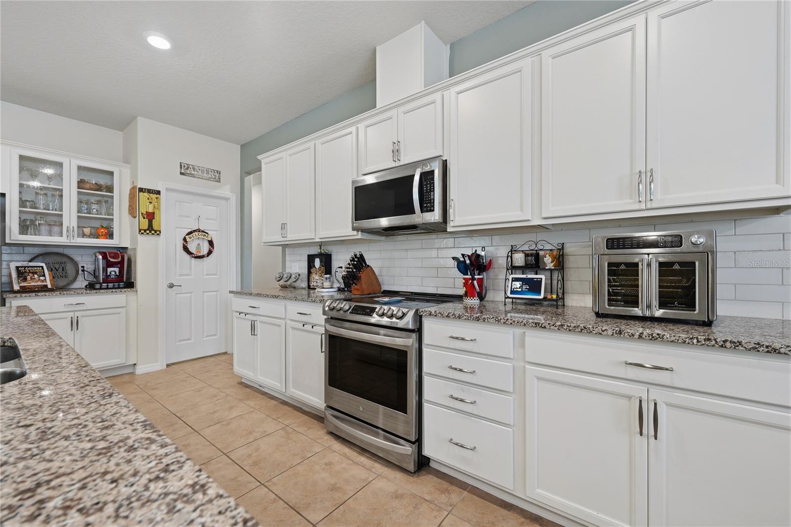 2873 Matera Dr Property Photo 11