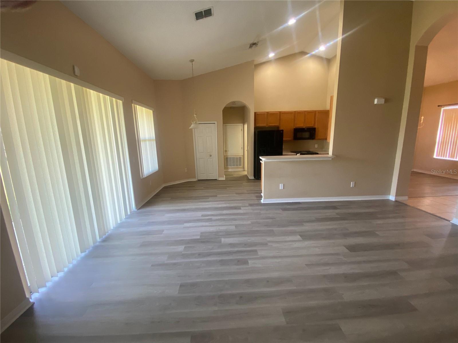 1239 Dunbrooke St Property Photo 6
