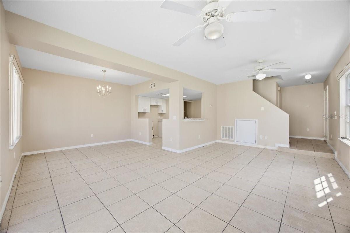 207 Australian Way #main Unit Property Photo 5