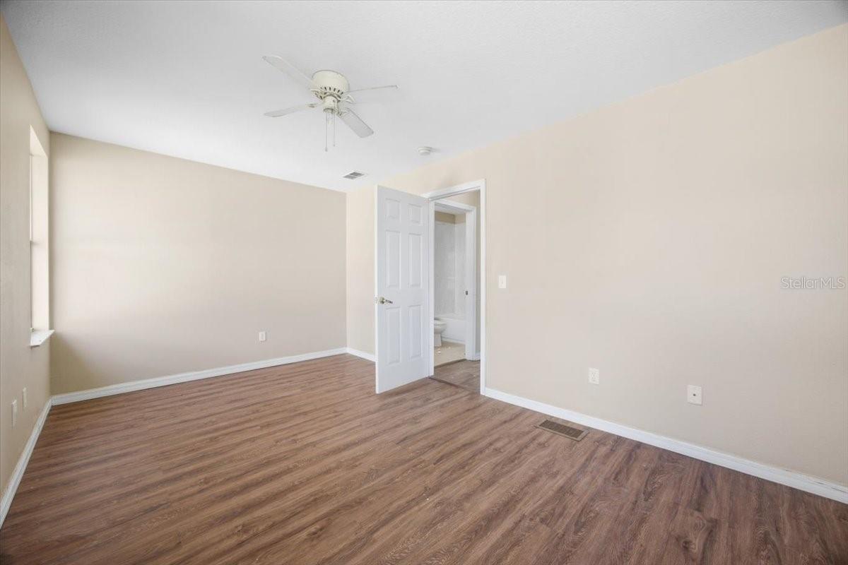 207 Australian Way #main Unit Property Photo 19