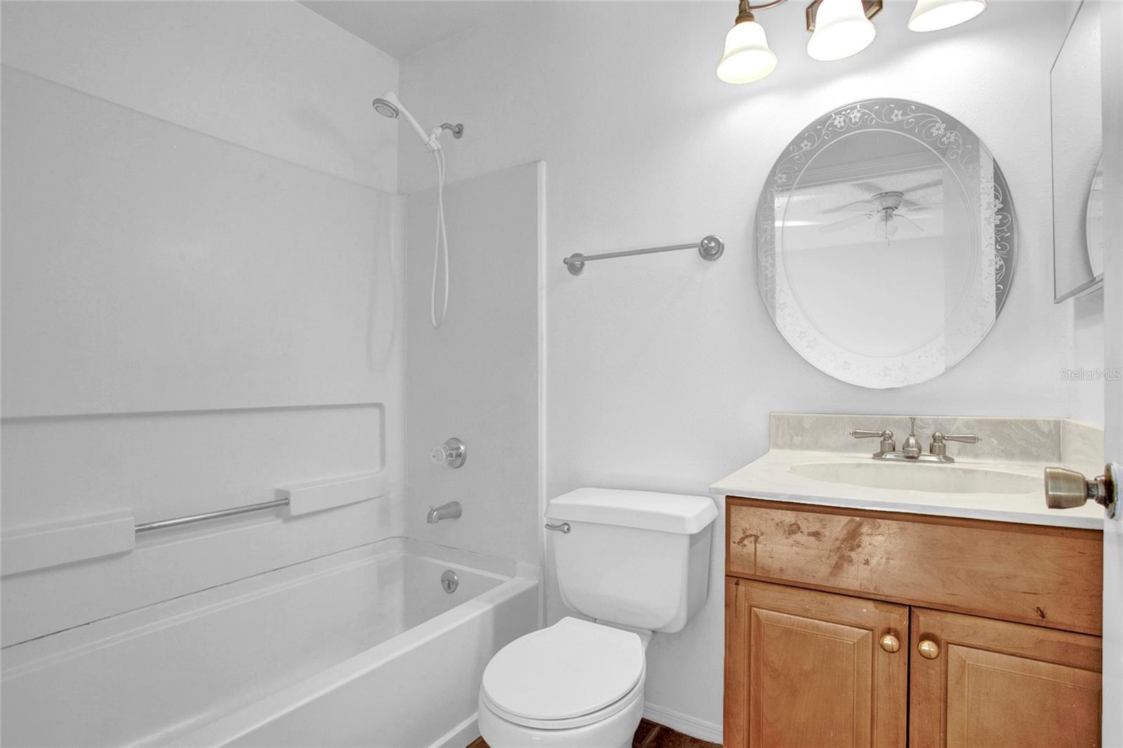3651 N Goldenrod Rd #c201 Property Photo 11