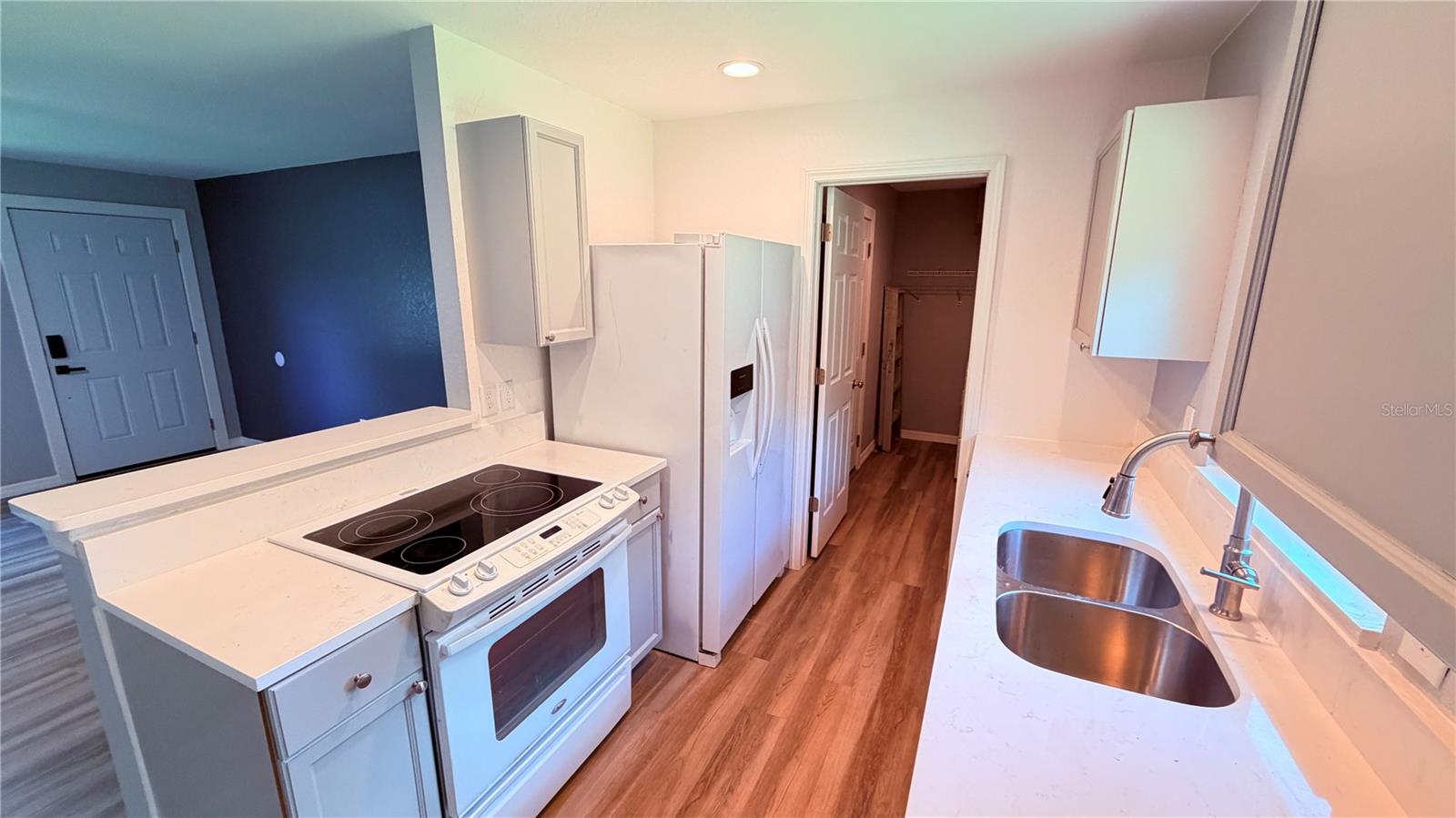 5130 Lescot Ln Property Photo 6