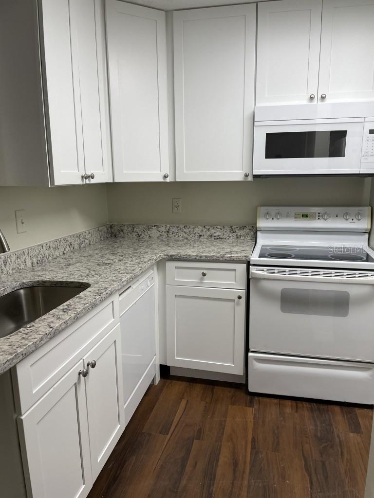 249 Afton Sq #306 Property Photo 15
