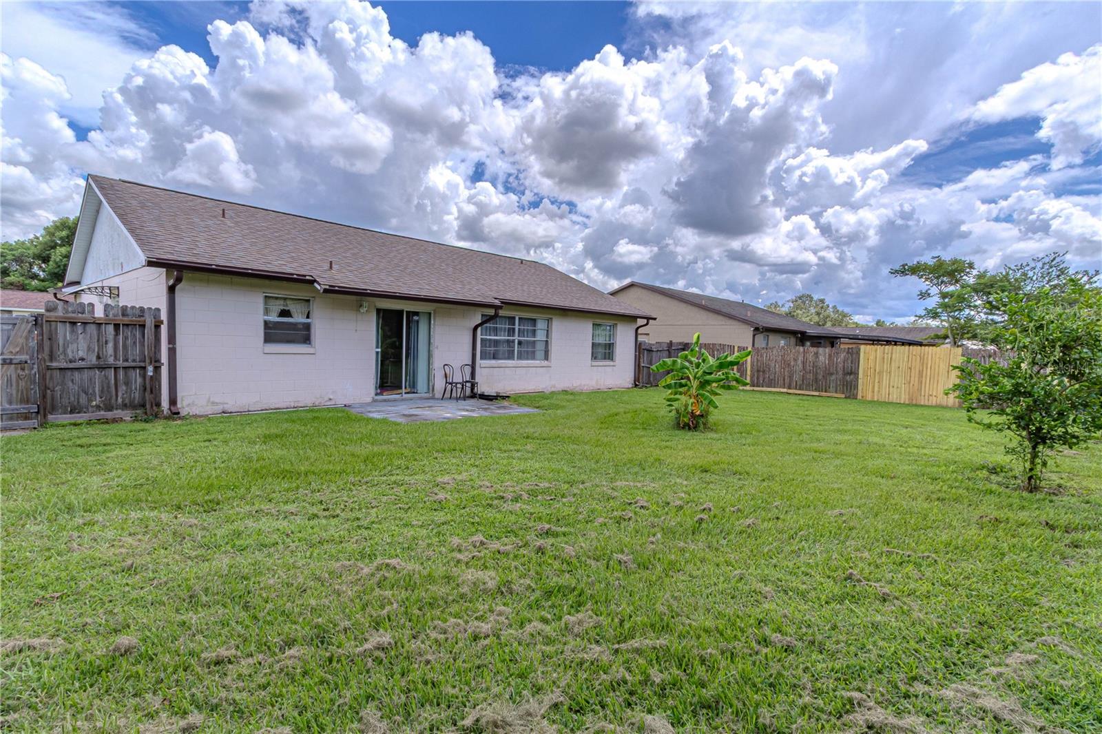 7544 Rio Pinar Lakes Blvd Property Photo 4
