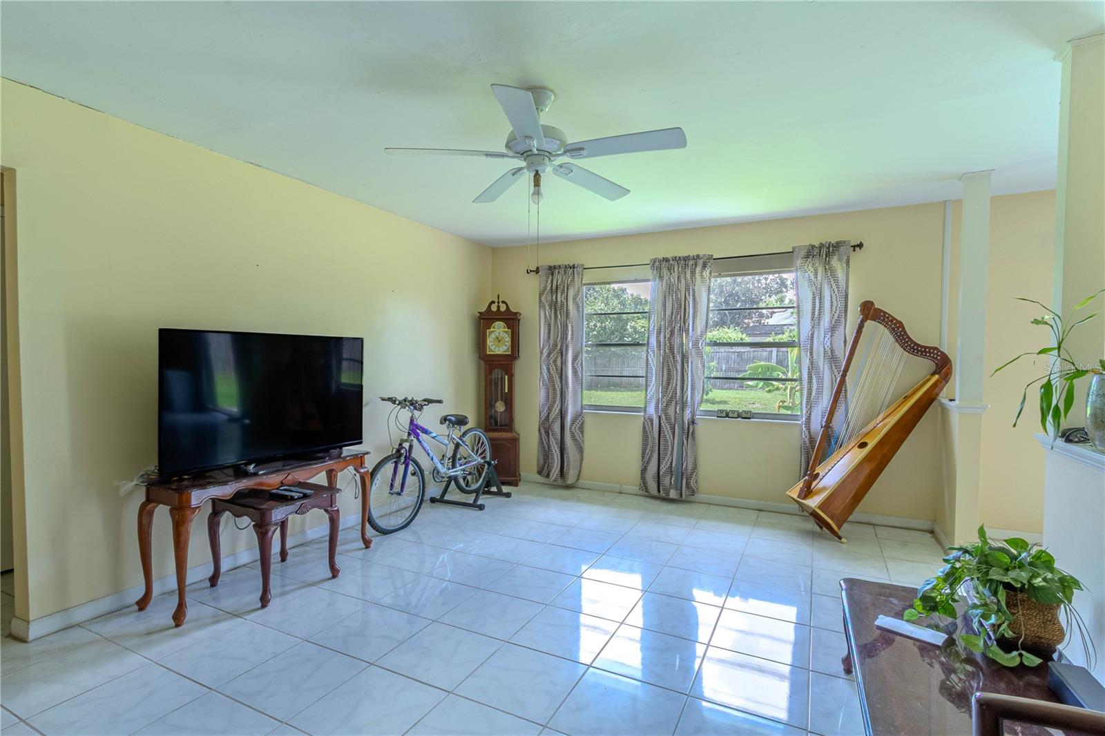 7544 Rio Pinar Lakes Blvd Property Photo 5