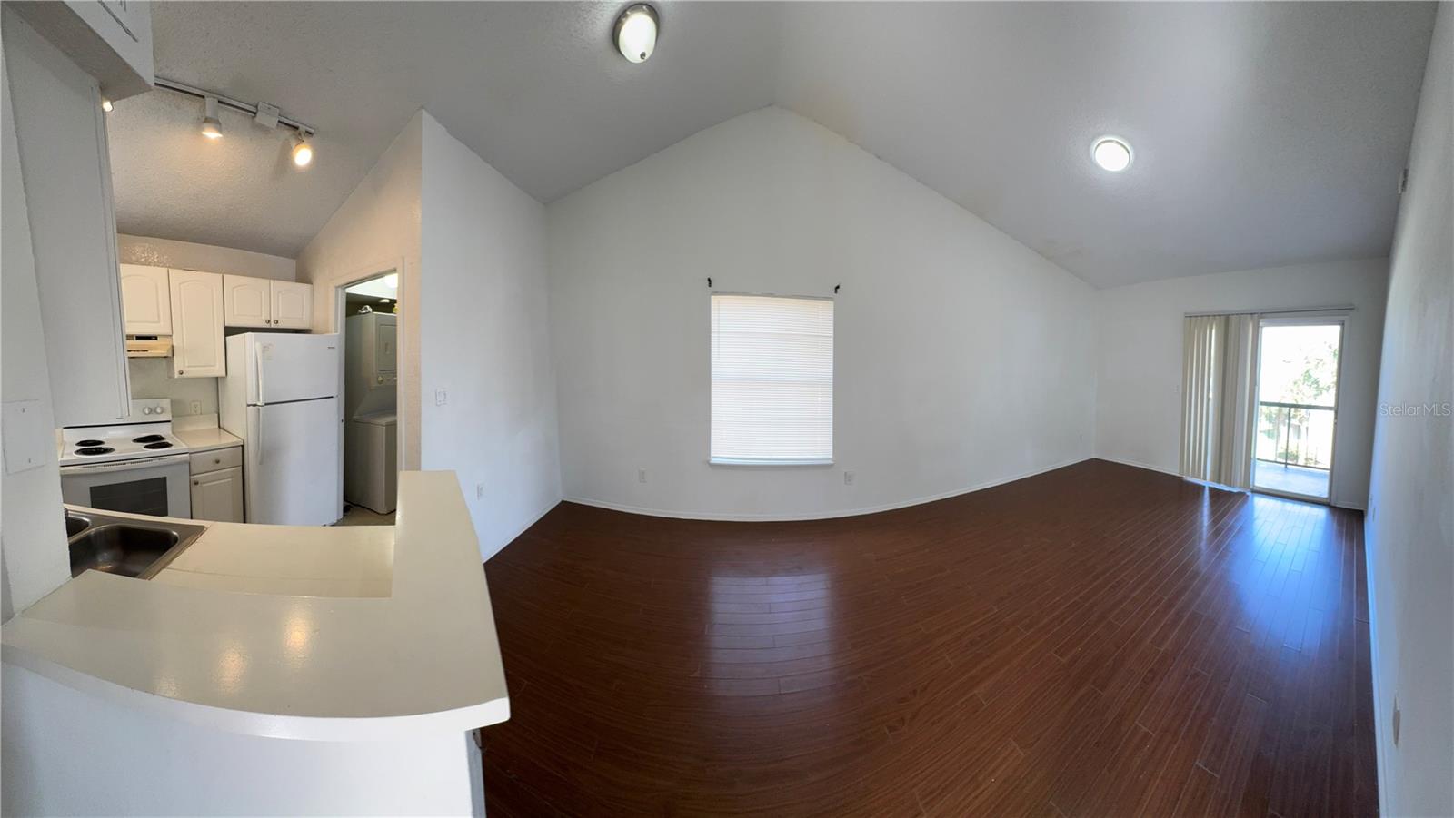 1908 Lake Atriums Cir #24 Property Photo 2
