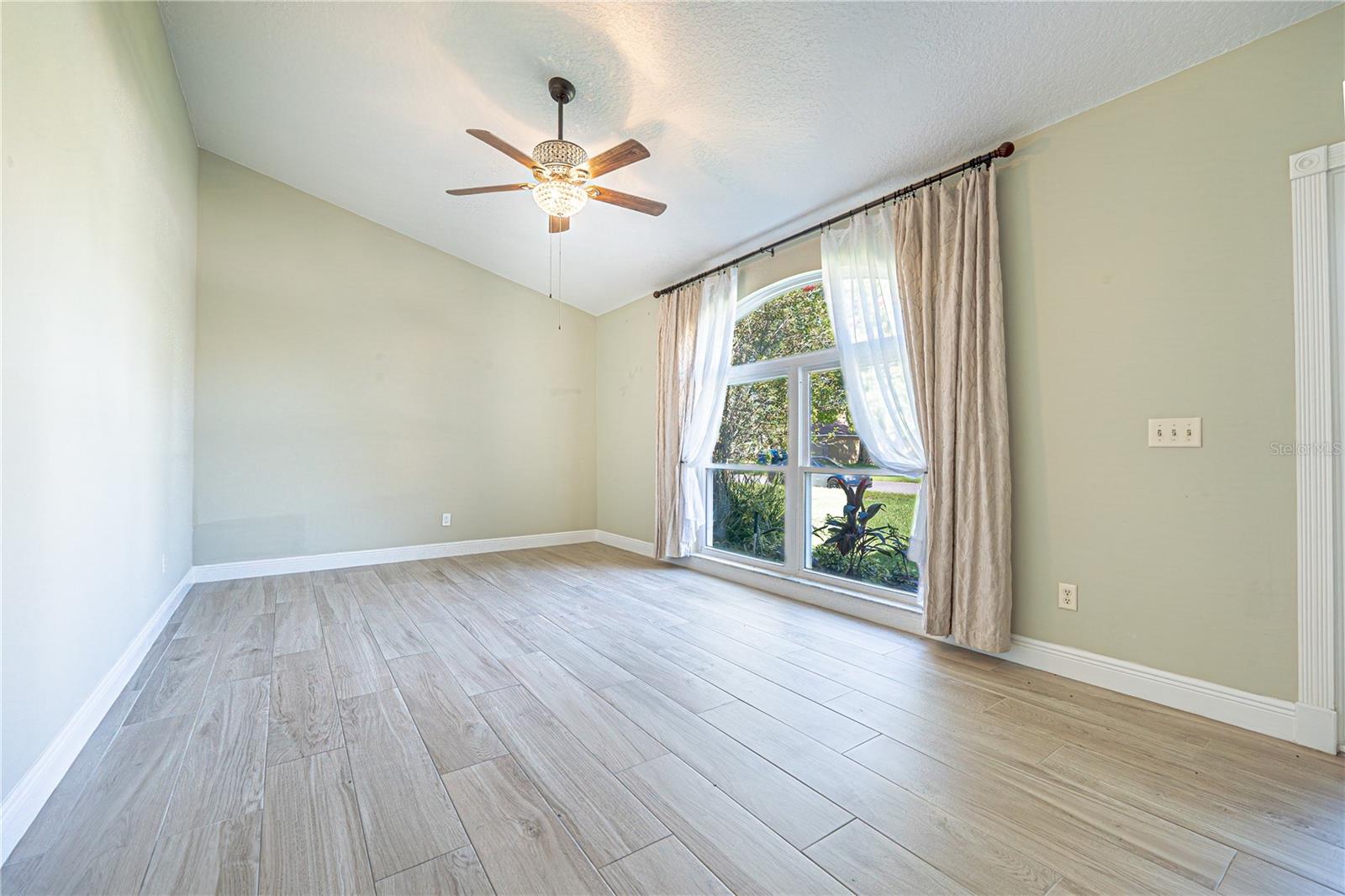 12845 Forestedge Cir Property Photo 12