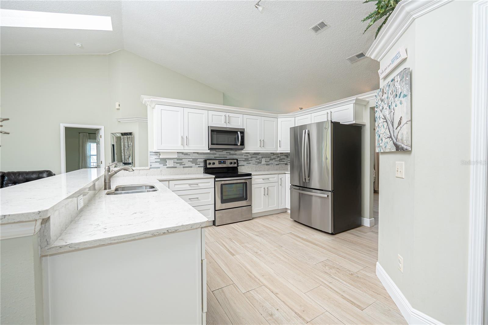 12845 Forestedge Cir Property Photo 16