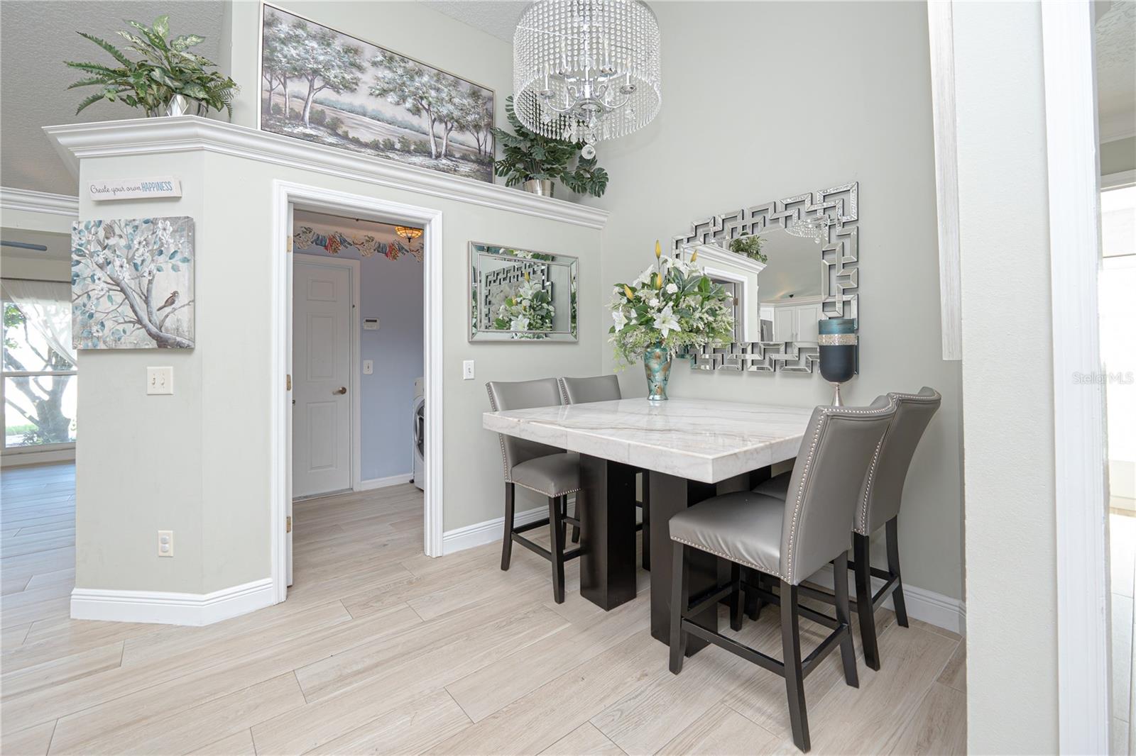 12845 Forestedge Cir Property Photo 18