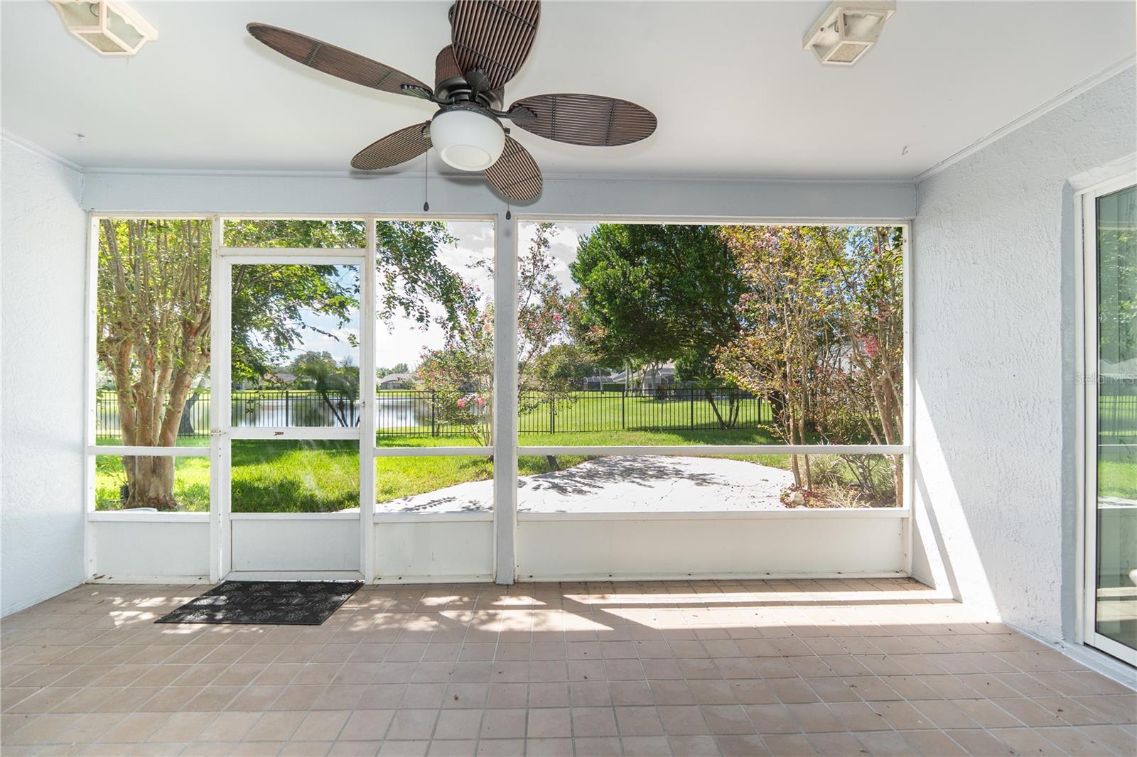 12845 Forestedge Cir Property Photo 34