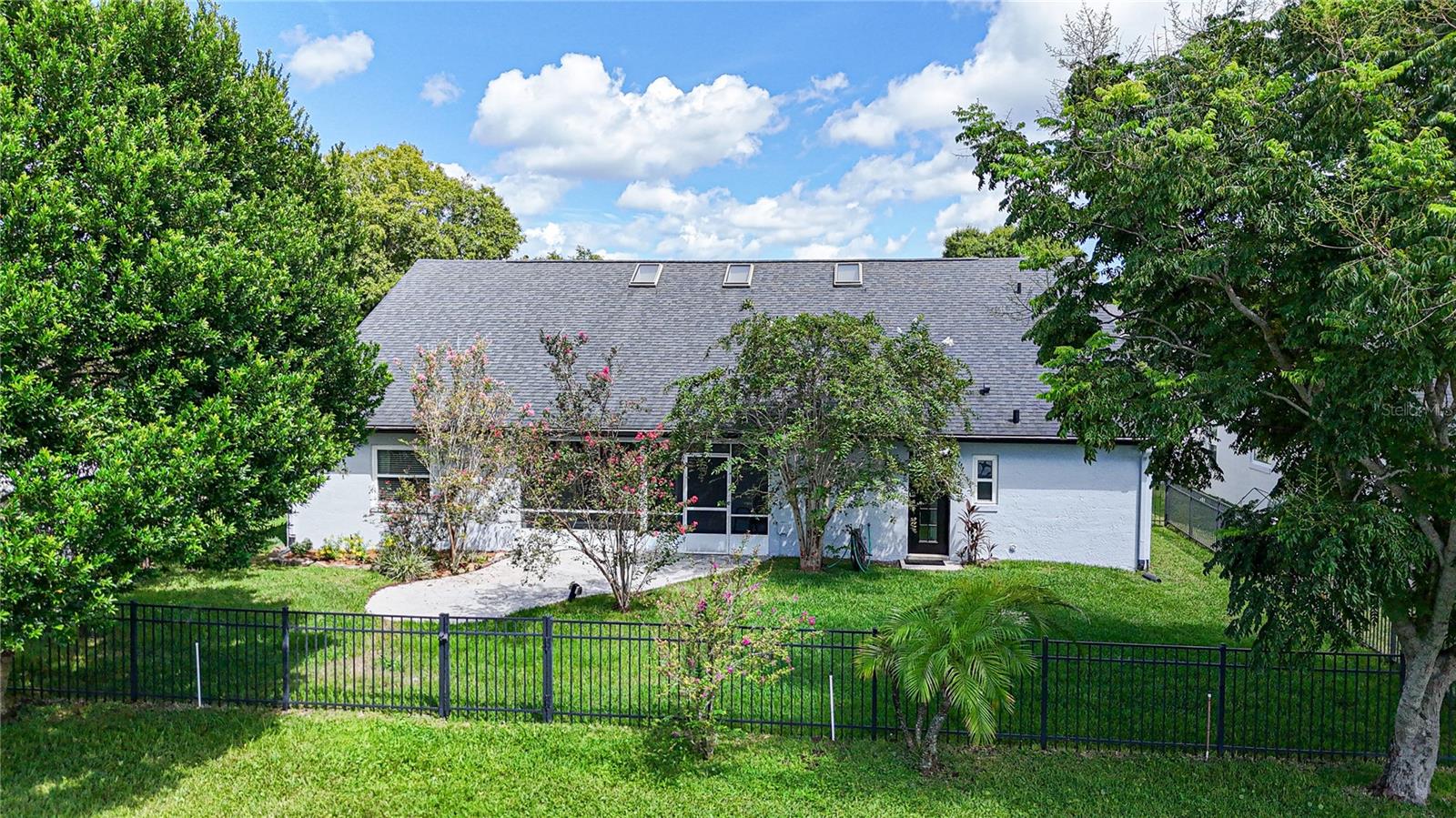 12845 Forestedge Cir Property Photo 35
