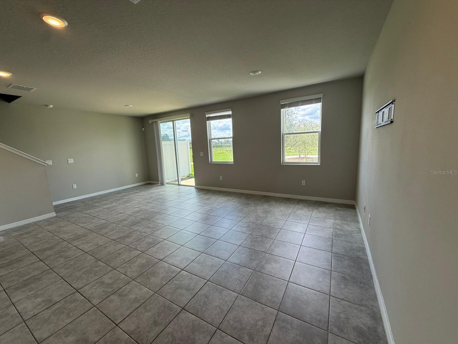 7627 Momentum Pkwy Property Photo 7