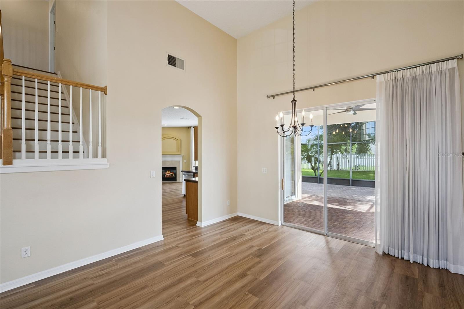 9674 Pacific Pines Ct Property Photo 11