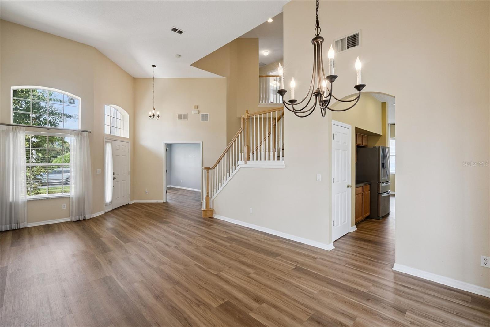 9674 Pacific Pines Ct Property Photo 14