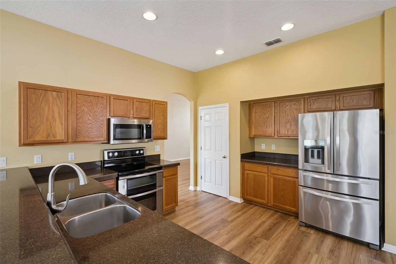 9674 Pacific Pines Ct Property Photo 24