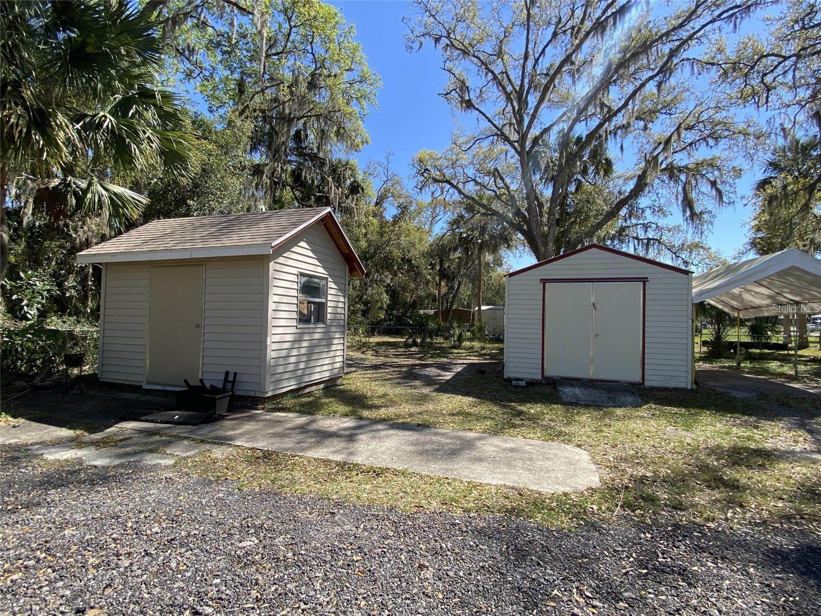 1601 Center St Property Photo 5
