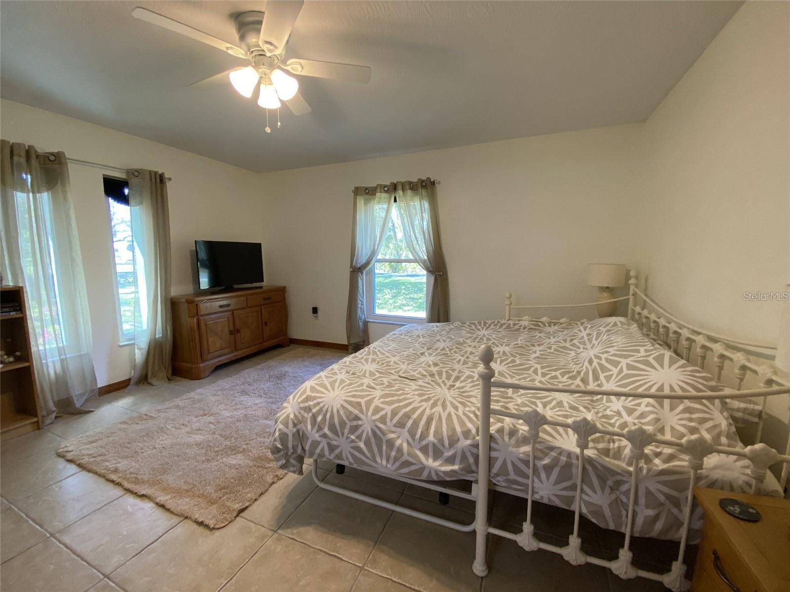1601 Center St Property Photo 10