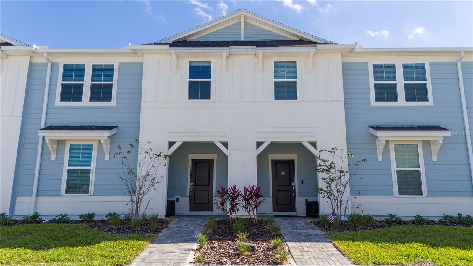 1288 Blue Paradise Way Property Photo 3
