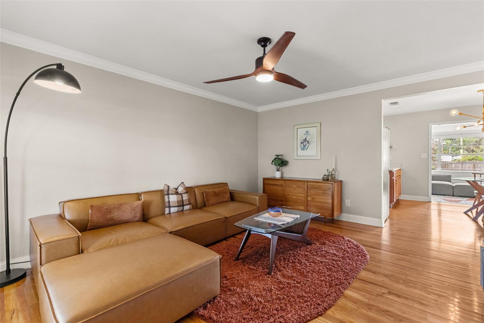 3105 Pickfair St Property Photo 5