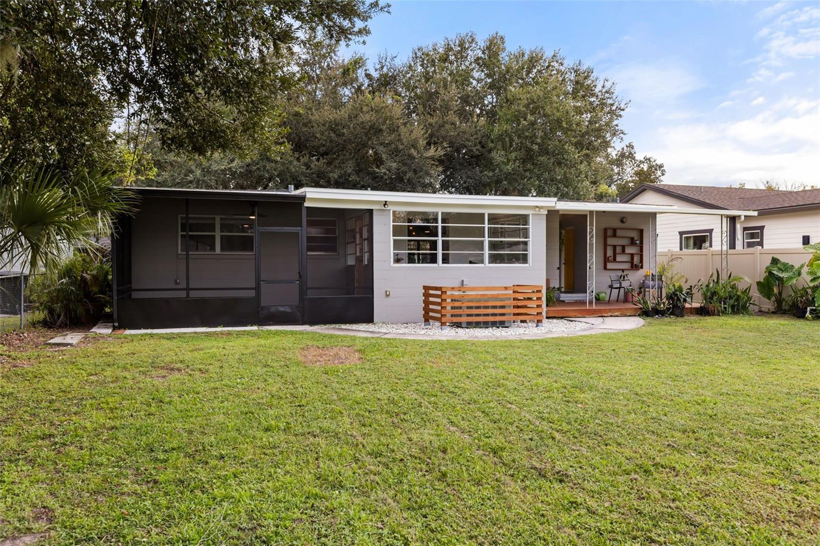3105 Pickfair St Property Photo 32