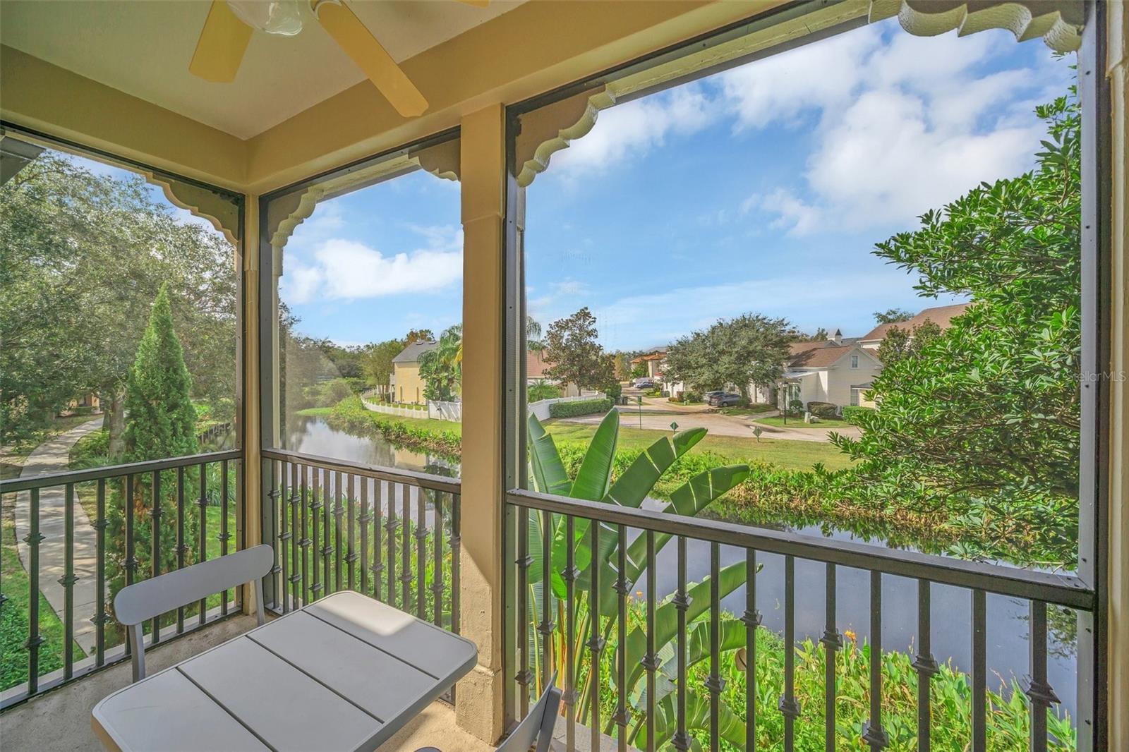 506 Mirasol Cir #202 Property Photo 8