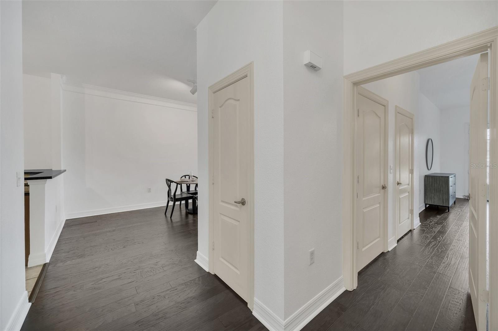 506 Mirasol Cir #202 Property Photo 14