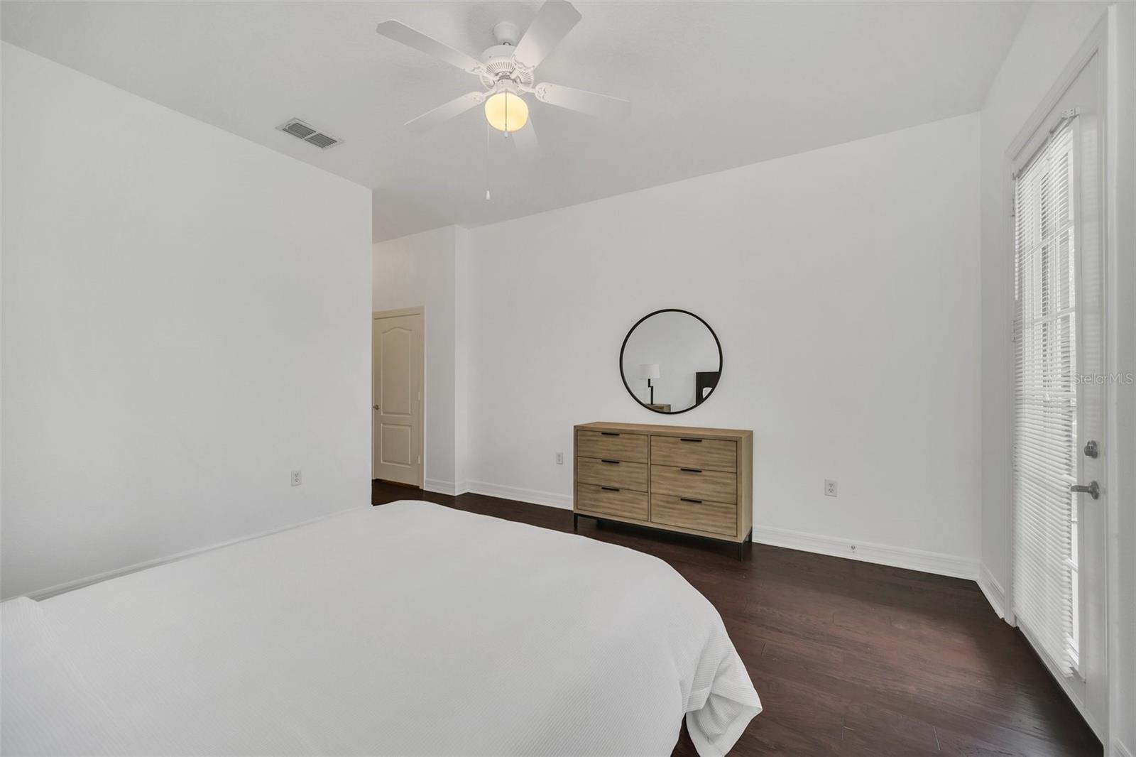 506 Mirasol Cir #202 Property Photo 18