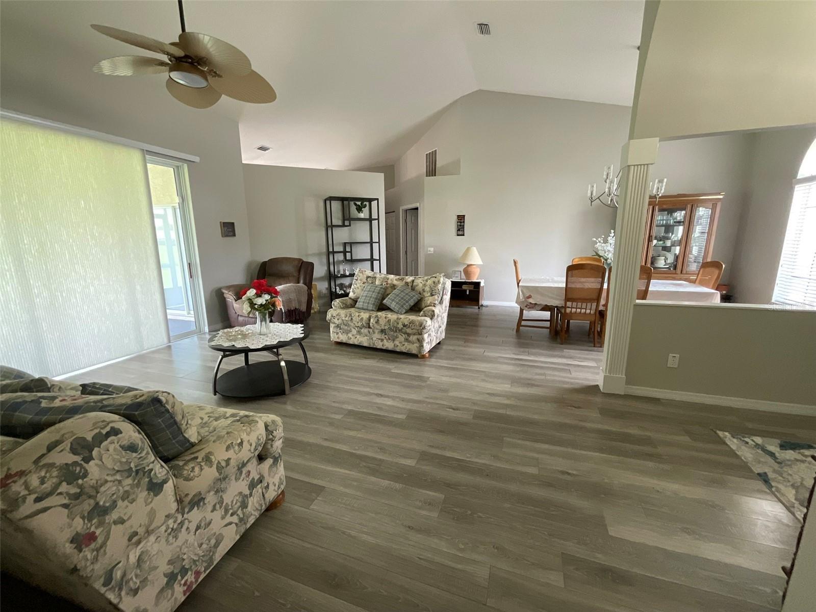 2084 Nw 50th Cir Property Photo 12