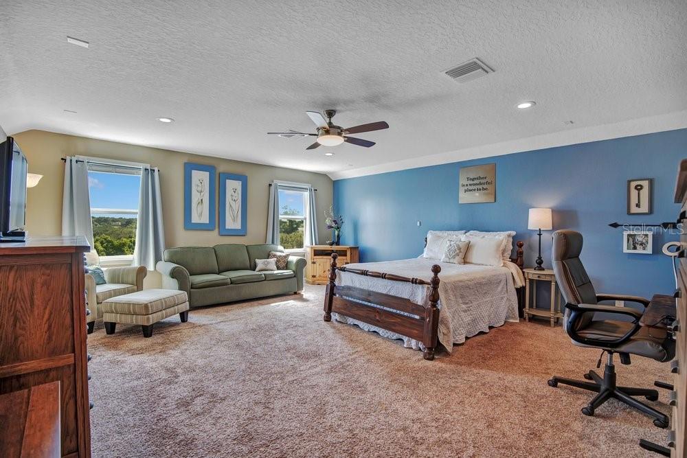 1888 Jainic Loop Property Photo 28