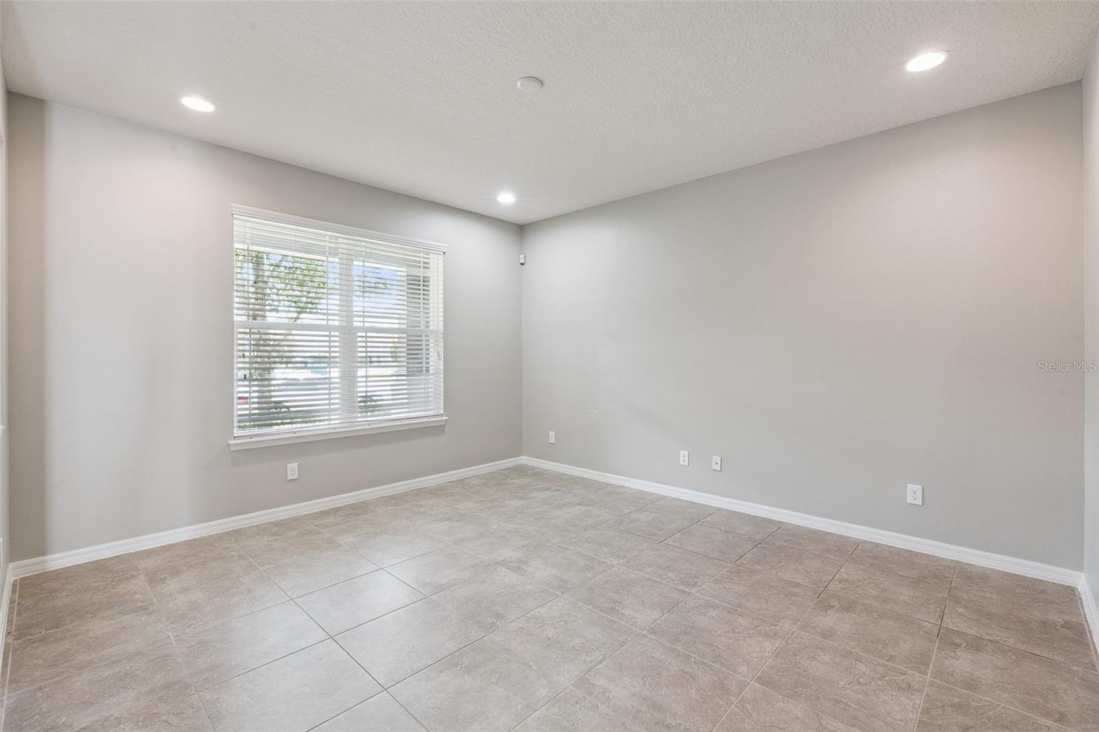 8650 Vedder Ln Property Photo 5
