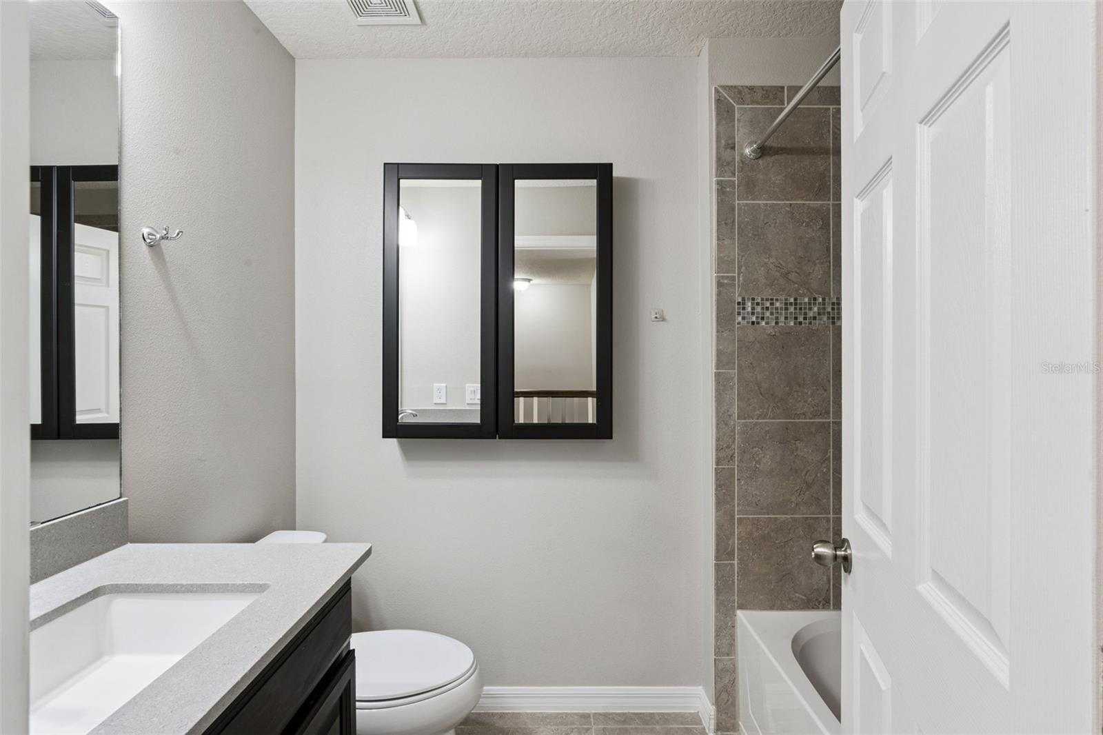 8650 Vedder Ln Property Photo 28