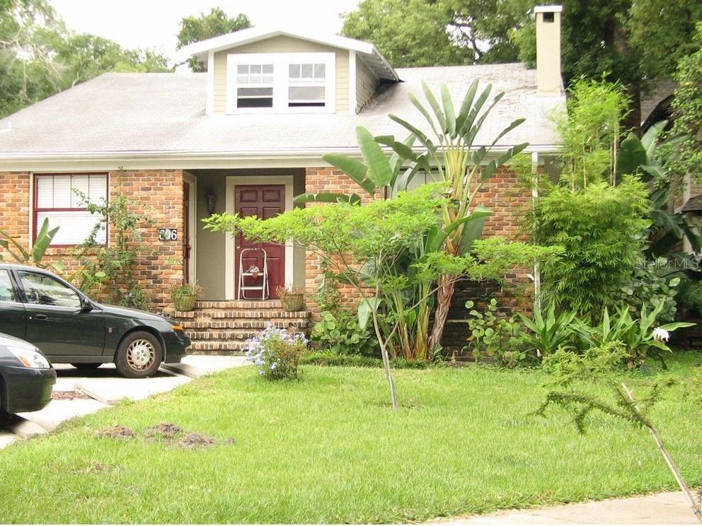 606 Lake Dot Cir #d Property Photo 1