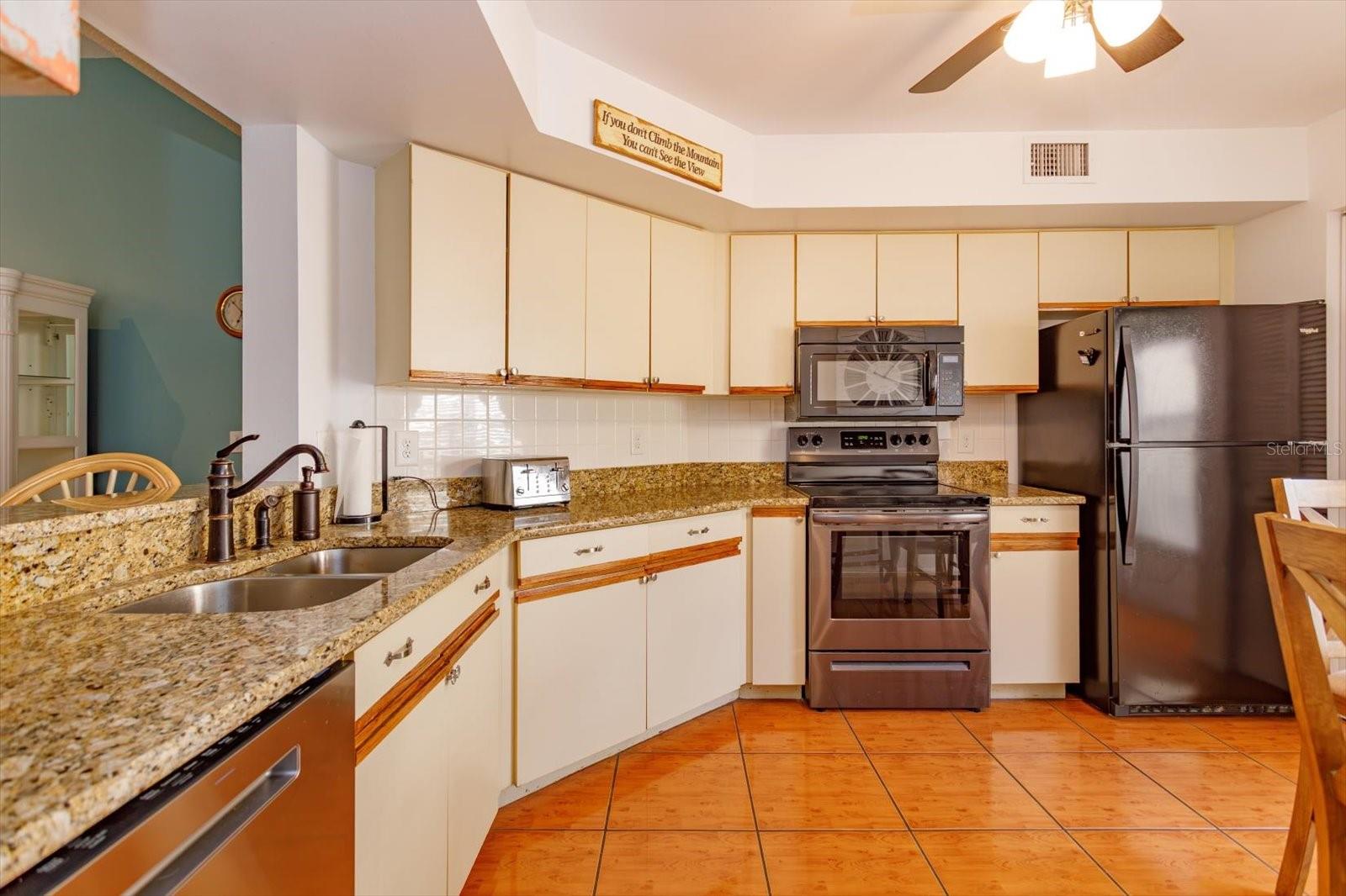 6128 Raintree Dr #l2 Property Photo 7