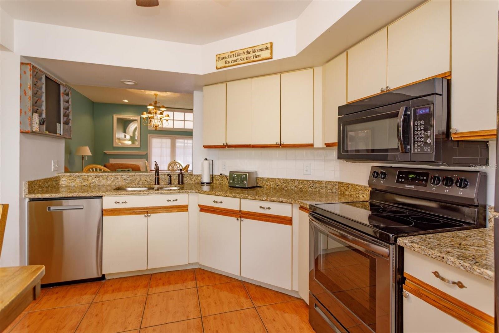 6128 Raintree Dr #l2 Property Photo 8