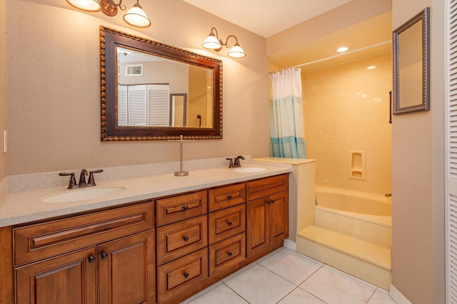 6128 Raintree Dr #l2 Property Photo 17
