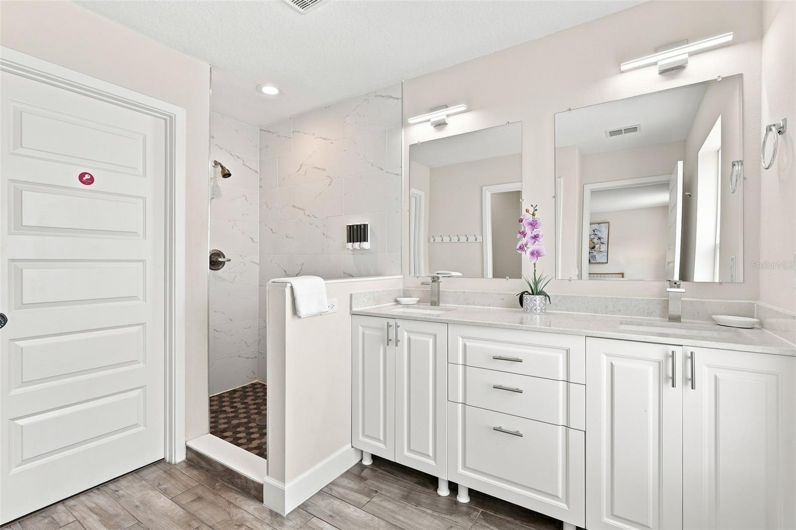 4461 Summer Flowers Pl Property Photo 3
