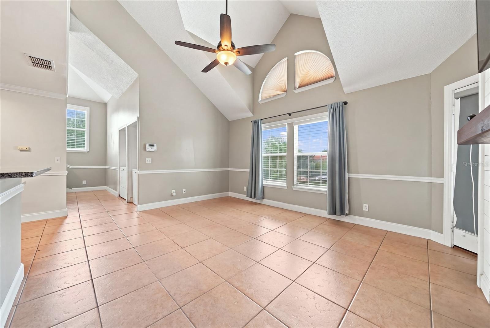5986 Westgate Dr #303 Property Photo 14