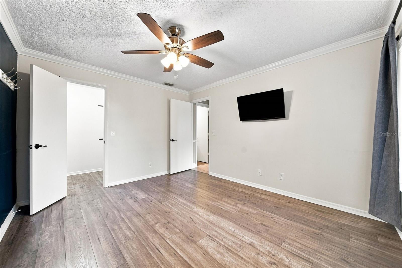 5986 Westgate Dr #303 Property Photo 18