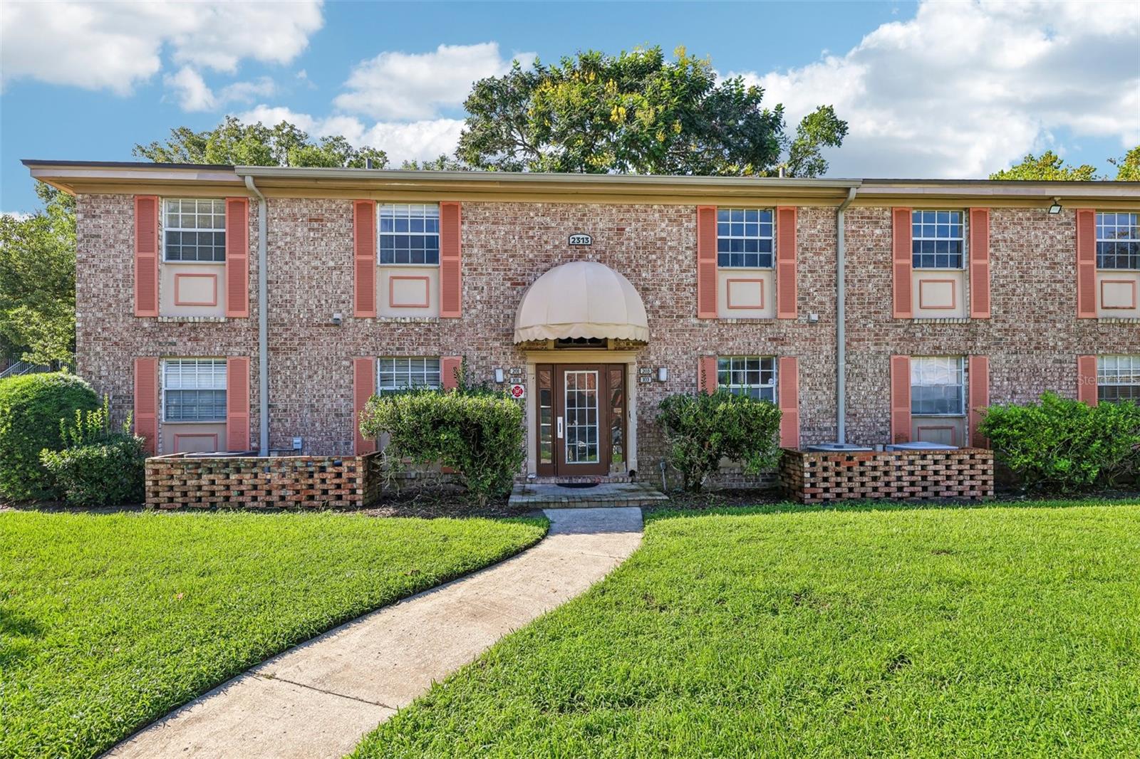 2313 HAYWOOD CT #201 Property Photo 1