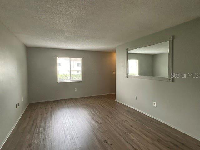 682 Leslie Ct #682 Property Photo 2