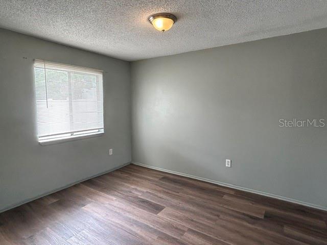 682 Leslie Ct #682 Property Photo 3