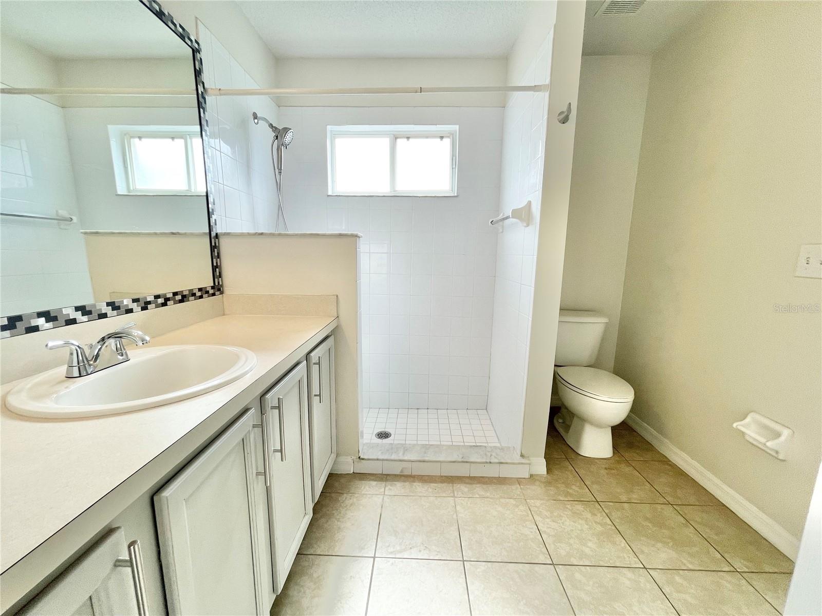 1627 Sherbourne St Property Photo 15