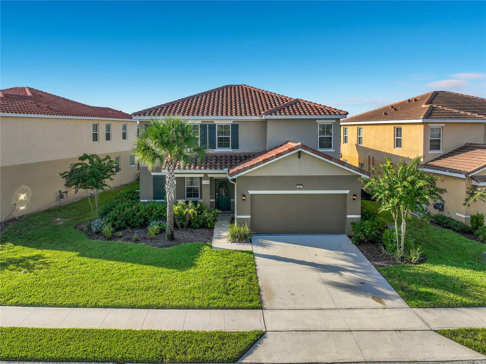 7647 Oakmoss Loop Property Photo 1